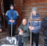 Волонтеры  лицея №21 убрали   оказывают помощь гражданам пожилого возраста в уборке снега - Администрация г. Кузнецка